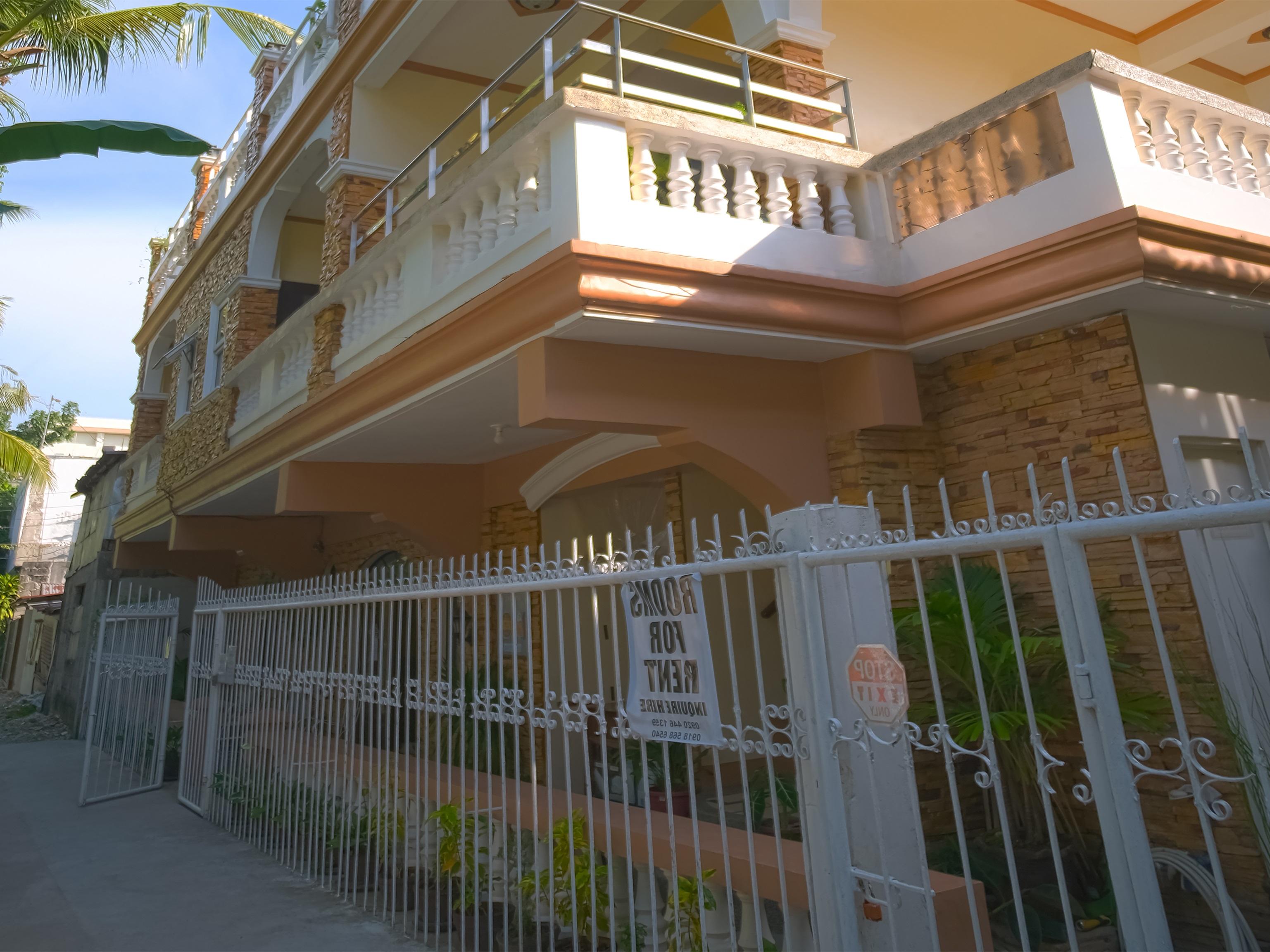 Casa D' Estrella Apartelle Balabag  Exterior photo